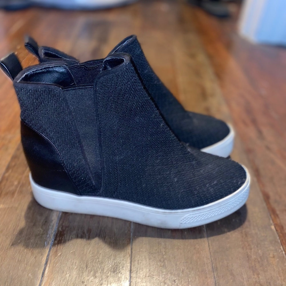 Steve Maddens high top